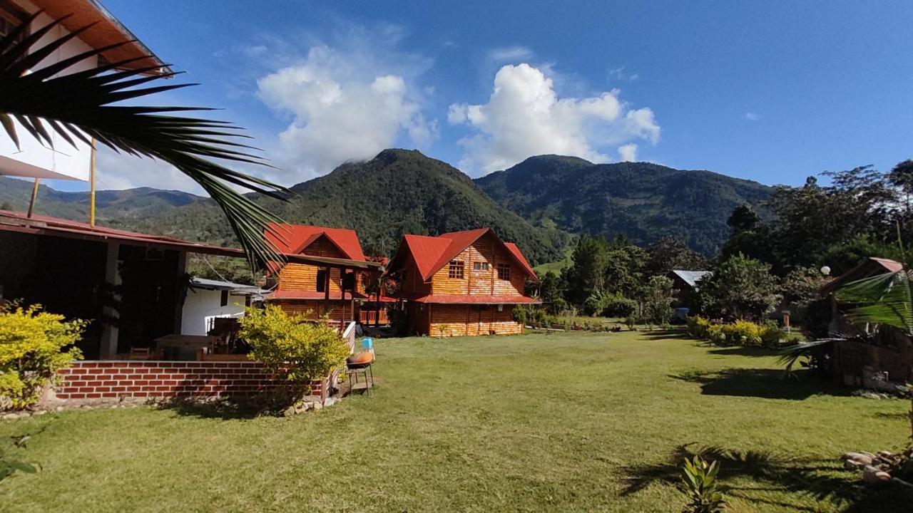 Elfen Hospedaje Familiar Oxapampa Esterno foto